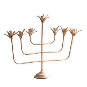 Candelabro de Hierro Forjado Estilo Francés, Forma de Cruz, Blanco Vintage, Decoraciones Navideñas para Escritorio - Product Image 1