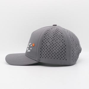 Gorra Deportiva de Béisbol Personalizada de Alta Calidad al por Mayor, Gorra Snapback de 5 Paneles con Bordado y Orificios Cortados con Láser, Tela Impermeable - Product Image 3