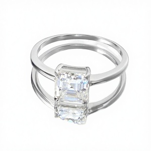 แหวนหมั้นทรงคลาสสิกประดับเพชรโมอิสซาไนต์ทรงแอสเชอร์ 1.5 กะรัต ระดับความสะอาด VVS ได้รับการรับรองจาก GRA ชุบโรเดียม เงินแท้ 925 สำหรับผู้หญิง - Product Image 3