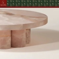 Table basse moderne en onyx rose GOLDKING avec base ronde groupée pour villa, appartement, salon ou projet