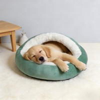 Coussin pour animaux de compagnie de forme ovale entièrement fermé, lit pour chat et chien rembourré et épais pour l'hiver, nid douillet en peluche pour un sommeil profond, toutes saisons