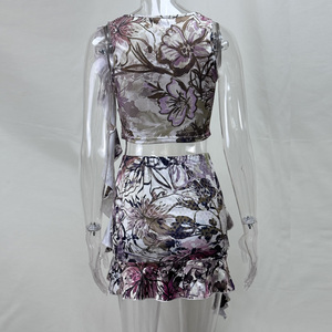 Ensemble haut court et jupe imprimés floraux pour femmes, sans manches, en mousseline de soie, à volants, col rond, tenue de club sexy, tenue de printemps et d'été - Product Image 6
