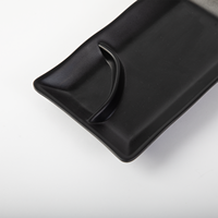 Fournisseur d'usine Plats de restaurant en mélamine en plastique noir écologique Assiettes orientales durables avec trempette à la sauce soja pour les fêtes