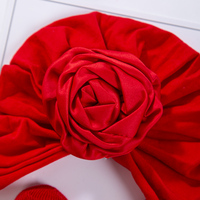 Gorro de bebé para niñas de algodón supersuave al por mayor y conjunto de calcetines florales de alta elasticidad de lujo rosetas turbante conjunto de calcetines para recién nacidos