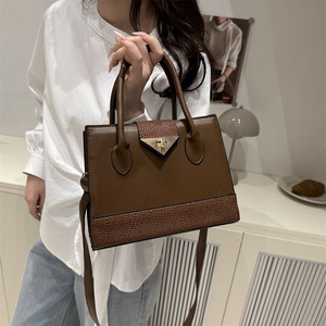 กระเป๋าสะพายข้างทรงสี่เหลี่ยม PU ขนาดใหญ่ ดีไซน์ทันสมัยสำหรับผู้หญิง พร้อมตัวล็อคแบบใหม่ สายสะพายไหล่เดี่ยว ปิดด้วยซิป เหมาะสำหรับฤดูใบไม้ร่วง - Product Image 2