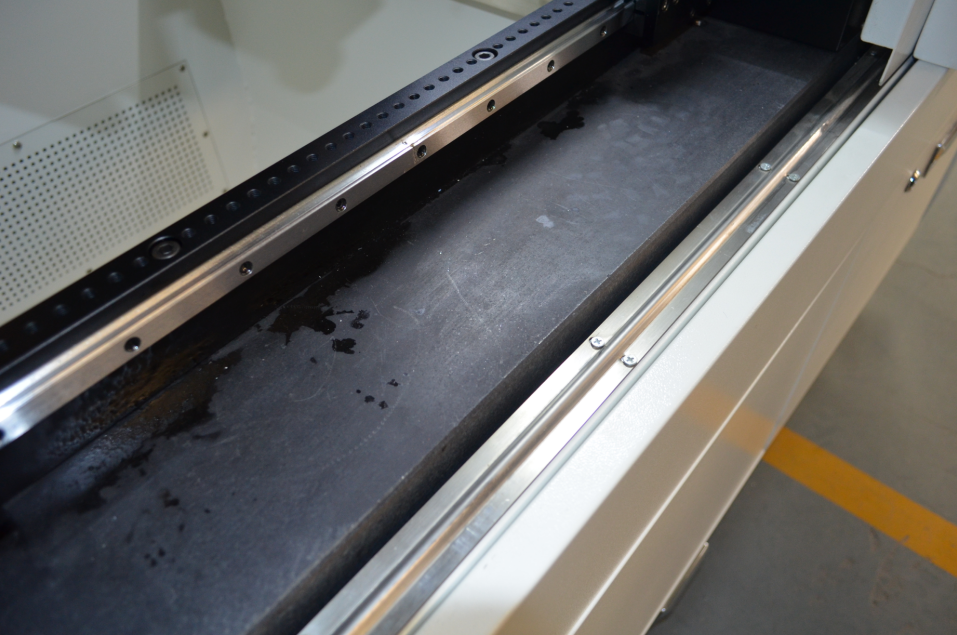 High Precision Mini CNC Metal Fiber Laser Cutting Machine
