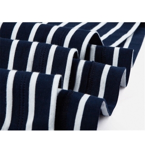 Biểu Tượng Tùy Chỉnh Mùa Hè Ngắn Tay Áo <span class=keywords><strong>2025</strong></span> Vòng <span class=keywords><strong>Hem</strong></span> Mens 95% Cotton 5% Spandex Áo Phông - Product Image 2