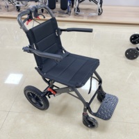 Fauteuil roulant manuel pliant portable pour chariot léger pour personnes âgées pour les voyages en avion