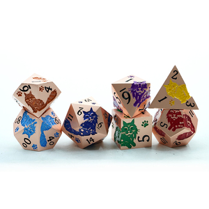 Yushun DND ชุดลูกเต๋าโลหะซิงค์อัลลอยหลายรูปแบบพร้อมรูปแมวทองแดง<span class=keywords><strong>7</strong></span>สีและตัว<span class=keywords><strong>เลข</strong></span>สีดำ<span class=keywords><strong>7</strong></span>สี - Product Image 2