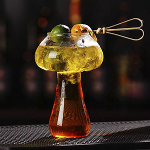 Verre à cocktail Champignon Groovy Drinkware Retro Barware Party Accessories Mushroom Shaped Glassware Cup Glass Goblet Drink Cup - Product Image 1