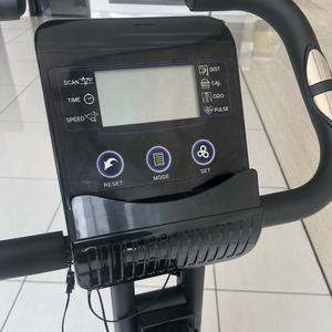 Meilleure vente Gym <span class=keywords><strong>vélo</strong></span> stationnaire exercice pliant magnétique X Type <span class=keywords><strong>vélo</strong></span> 1.5kgs volant d'inertie cardio entraînement <span class=keywords><strong>vélo</strong></span> de fitness pour l'intérieur - Product Image 5