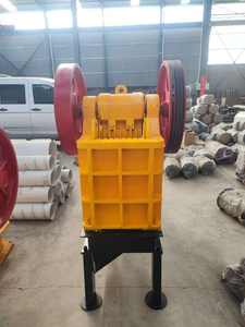 Machine de concassage de basalte de granit de galets PE150x250 PE200x300 3 5tph concasseur à mâchoires de moteur diesel dans l'exploitation minière de carrière <span class=keywords><strong>en</strong></span> <span class=keywords><strong>Namibie</strong></span> Zimbabwe - Product Image 5