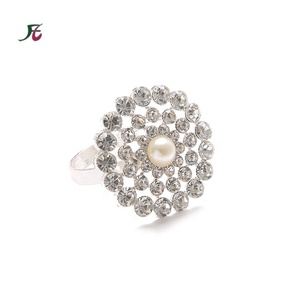 Round Crystal Napkin Ring Gold Flower Hotel Dining-table Decoration Napkin Ring Model Room Diamond Napkin Holder Ring Wholesale - Product Image 4