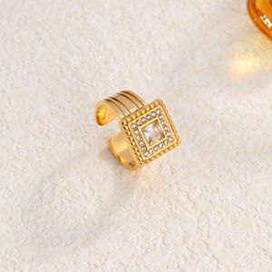 Kadın paslanmaz çelik 18K altın kaplama zirkon kakma geometrik takı seti-bilezik kolye yüzük küpe kombinasyonu hediyeler - Product Image 6