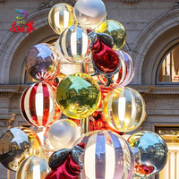 Sapin de Noël créatif en ballons, décoration géante en boule miroir scintillante, exposition extérieure pour les centres commerciaux et les places publiques