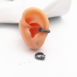 Yunnique – boucles d'oreilles à clip en acier titane, tête de loup, design animal, pour hommes et femmes, bijoux tendance - Product Image 4