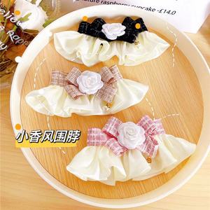 Luxe Floral Chat Chien Nouvel An Écharpe Accessoires Pour Animaux De Compagnie Style Camélia Bavoir Chaton Chiot Vêtements Robe Écharpe Col Bandana Bavoirs - Product Image 2