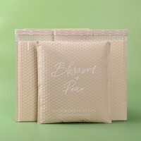 Enveloppes d'expédition rembourrées écologiques personnalisées avec logo imperméable noir, sacs à bulles métalliques pour cadeaux