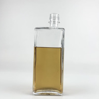 Bouteille en verre de liqueur de forme carrée transparente de 750ml pour les boissons Extrémité ouverte facile