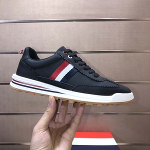 <span class=keywords><strong>Chaussures</strong></span> de sport décontractées respirantes blanches à lacets pour hommes – Nouvelle collection d'été style britannique, baskets tendance et polyvalentes pour jeunes - Product Image 5