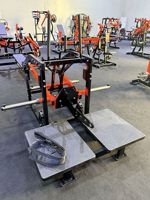 Máquina de Sentadillas con Cinta de Rodamiento SK Commercial, Equipo de Entrenamiento de Fuerza de Alta Resistencia con Carga de Placas para Gimnasios Profesionales y Centros de Fitness