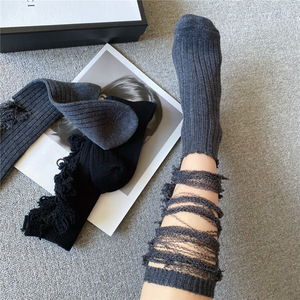 Socksmate Fashion Show Fleece Ladies <span class=keywords><strong>Odd</strong></span> Trend <span class=keywords><strong>Calcetines</strong></span> rasgados con defectos demasiado estilizados Mujeres Slouch <span class=keywords><strong>Calcetines</strong></span> desiguales - Product Image 1