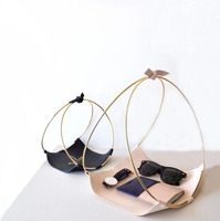 Plateau de rangement pliable organisateur de maison à la mode avec porte-anneau en laiton pour bijoux et bureau panier de plateau de bijoux en cuir