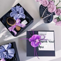 Coffret Cadeau Premium Personnalisé pour Femme – Brosse à Cheveux Écologique et Chouchou en Satin – Idéal pour Cadeaux d'Affaires