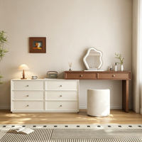 Commode et coiffeuse en bois massif couleur noyer pour chambre à coucher : style minimaliste, moderne, scandinave, tons crème