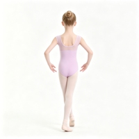 Ensemble de danse court rose vif et blanc pour la performance de jazz et l'entraînement