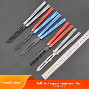 Couteau de pratique pliant sans lame, personnalisable, vente en gros d'usine, pour entraînement manuel en extérieur, manche en aluminium, couteau CS:GO - Product Image 1