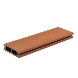 Sistema de Cercado de Madera y Plástico Compuesto (WPC) con Postes, Paneles y Enrejado - Product Image 4