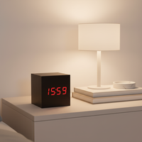 EMAF Chine Horloge de table électronique miniature bon marché en bois cube LED numérique Affichage de l'heure Cadeau promotionnel de bureau pour enfants