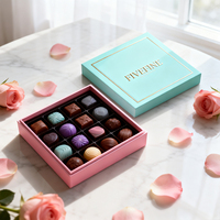 Boîte cadeau personnalisée en carton avec logo en relief, chocolat et sushi faits à la main, finition brillante/mate, design unique
