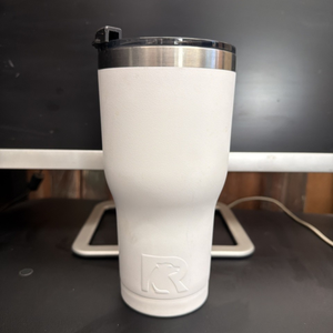 Vaso Térmico <span class=keywords><strong>Rtic</strong></span> de 30 oz, Acero Inoxidable, Libre de BPA, Revestimiento Mate Blanco, Nuevo/sin Caja, Nuevo Original, Automatización Industrial Programable - Product Image 1
