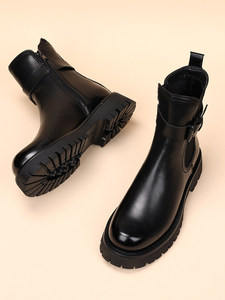 Nouvelles bottes courtes de moto pour hommes en <span class=keywords><strong>cuir</strong></span> <span class=keywords><strong>noir</strong></span> à bout pointu, décontractées, à semelle épaisse surélevée, collection 2026 - Product Image 4