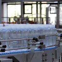 Ligne de production automatique d'eau potable / Machine combinée de soufflage, remplissage et emballage de bouteilles d'eau