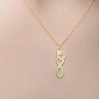 Collier tendance en acier inoxydable poli miroir, motif mère tenant bébé, plaqué or 18 carats, cadeau idéal pour jeune maman, breloque de grossesse