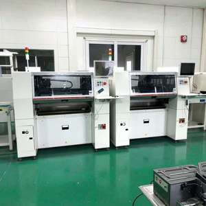 เครื่องหยิบและวางชิ้นส่วนอิเล็กทรอนิกส์ Hanwha SM320 SMT PLC Motor ความเร็ว 21,000 ชิ้นต่อชั่วโมง สำหรับประกอบแผงวงจรพิมพ์ยานยนต์ การผลิตอุปกรณ์อิเล็กทรอนิกส์ทางการแพทย์ - Product Image 2
