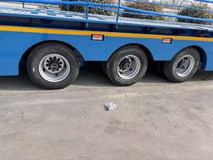 Nuevo Semirremolque de Plataforma de Acero Gigante Laoli para Ecocampor, Transportador de Automóviles de Uso General en Venta (Transfronterizo) - Product Image 4