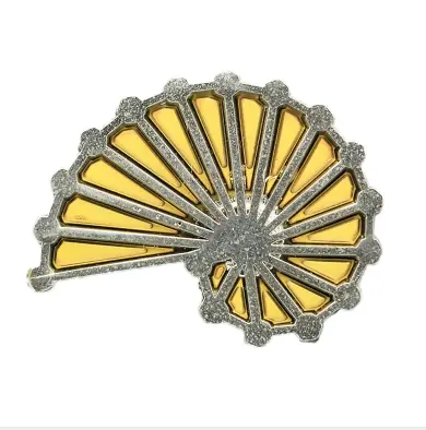 Custom metal flower lapel pin, brooch pin badge