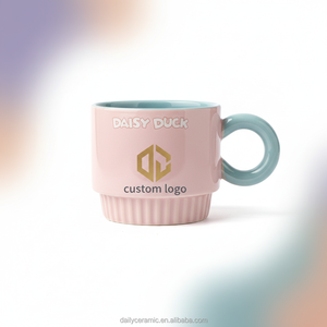 Set di 4 Tazze Impilabili in Ceramica <span class=keywords><strong>Disney</strong></span> <span class=keywords><strong>Mickey</strong></span> e Amici con Manici Grandi e Confezione Regalo per Casa e Ufficio - Product Image 3