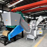 Broyeur de plastique silencieux : Granulateur de recyclage à faible bruit pour film plastique, feuilles, déchets et rebuts avec boîtier insonorisé