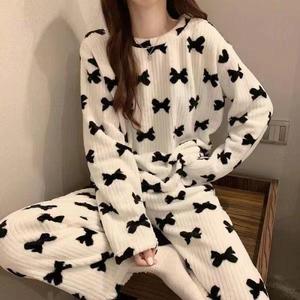 <span class=keywords><strong>Pigiama</strong></span> <span class=keywords><strong>in</strong></span> <span class=keywords><strong>pile</strong></span> da donna autunno inverno Plus Size elastico <span class=keywords><strong>in</strong></span> vita motivo floreale traspirante 100% poliestere stile Casual - Product Image 1