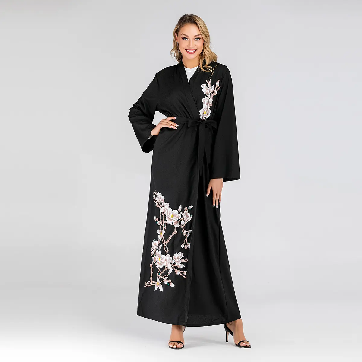 2023 modello di ricamo personalizzato aperto Abaya Muslim lady wear Maxi dress fashion abaya