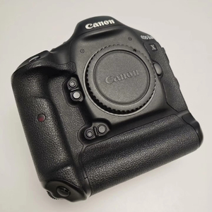En stock : Appareil photo reflex numérique plein format CMOS 18,1 MP EOS-<span class=keywords><strong>1D</strong></span> <span class=keywords><strong>X</strong></span>, ISO 100-51200, écran LCD 3,2 pouces, 1120 clichés, batterie, 12 ips, carte SD, vidéo Full HD, ABS - Product Image 1
