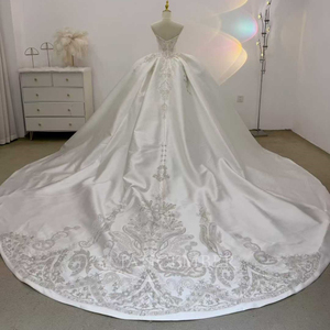 LSJJ138 Vestido de Novia de Gala con Manga Corta, Satén, Lentejuelas, Apliques de Cuentas, Cola de Corte y Largo hasta el Suelo - Product Image 6