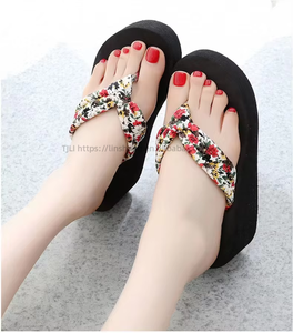 Factory Wholesale Women's High-Heeled Platform for <b>Slippers</b> Non-Slip Beach <b>Flip</b>-<b>Flops</b> Cushioning for Students Summer Sandals New - Product Image 6