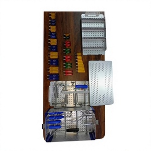 Conjunto de Instrumentos Avanzados para Retracción Cervical en Cirugía de Columna, Sistema de Acceso Quirúrgico ACDF Duradero con Caja - Product Image 1