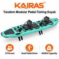 Kayak de pêche modulaire tandem personnalisé de 4,5 m en HDPE pour 2 personnes, avec propulsion à double aileron et bacs à poissons vivants de 60 L